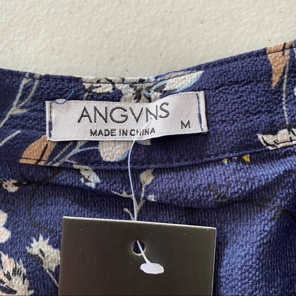 NWT- Angvns- Blue Floral Top - Picture 4 of 6